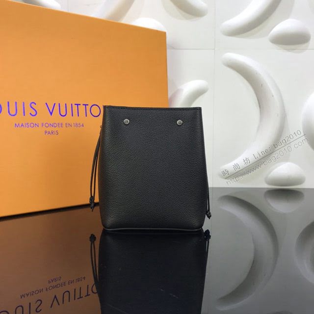 LV包包 M68709 Nano Lockme Bucket手袋 粒面小牛皮 lv小號水桶包 lv單肩斜挎女包  ydh3593